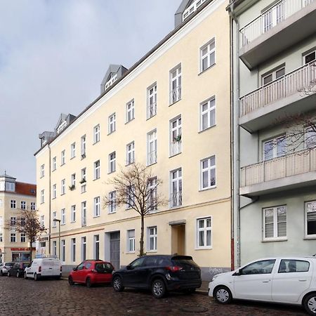 Lichtenberger Apartment with nice Chesterfield Room for 4 People Berlin Exterior foto